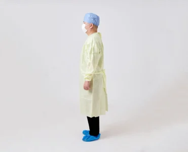 disposable isolation gown for splash protection